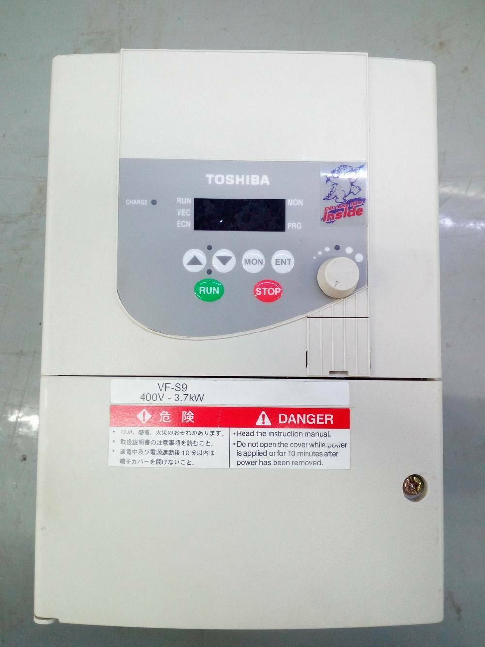 1台采用东芝变频器vf-s9系列vfs9-4037pl-wn 3.7kw 380v