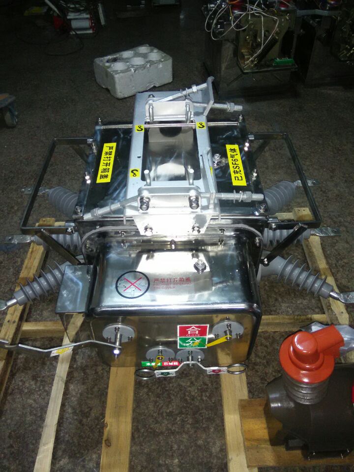 ZW27-12户外真空断路器