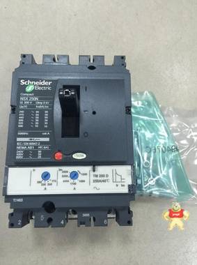 原装现货 施耐德塑壳断路器NSX250N 3P TM200D空气开关LV431831