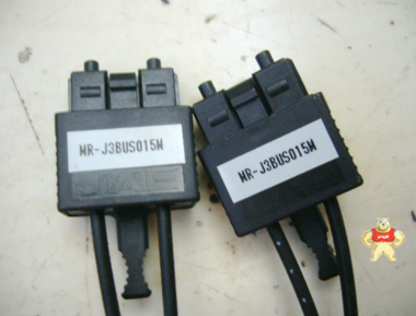 三菱MR-J3系列MR-J3BUS015M 03M 05M 1M 3M 伺服电机光纤 电缆 