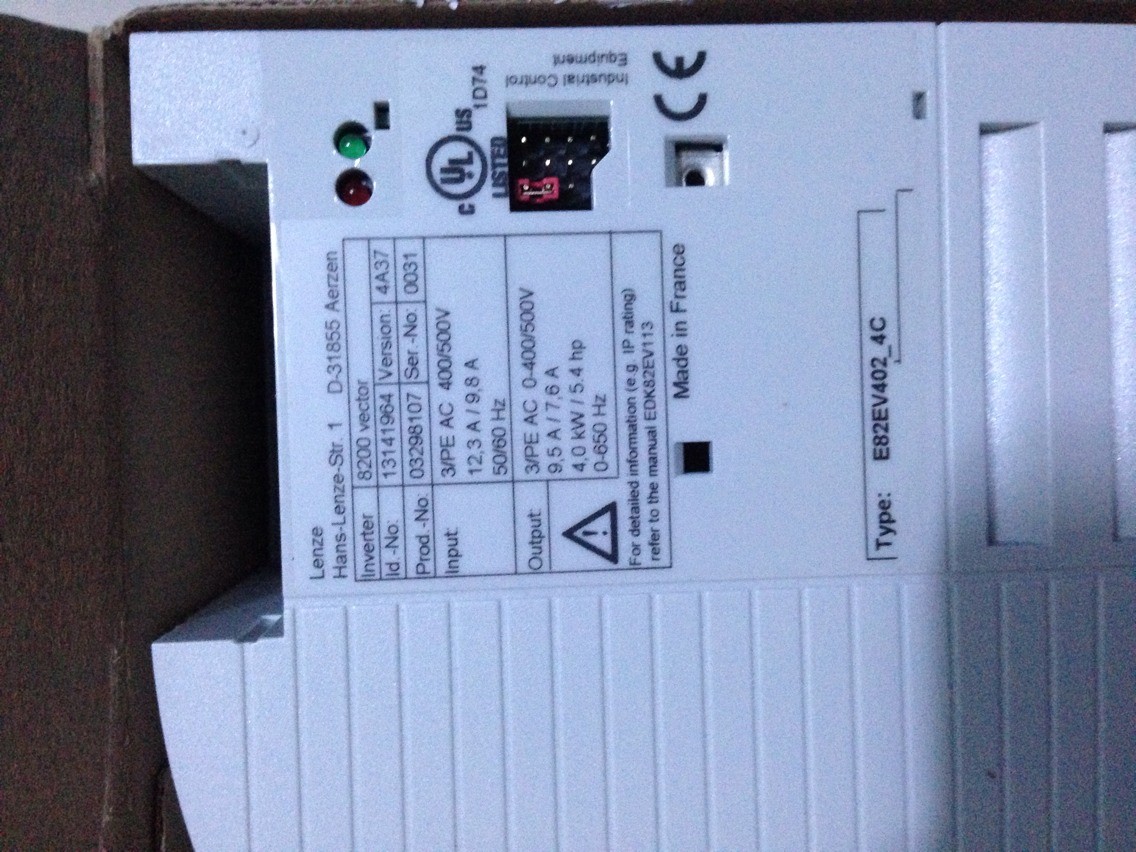 供应伦茨变频器E82EV113K4C200原装标配