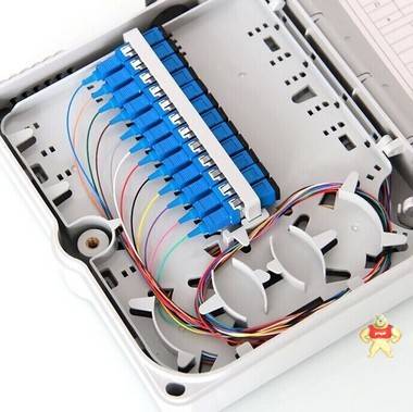 塑料12芯光纤分纤箱APC抱杆式防水12芯光缆分线盒光纤配线箱 