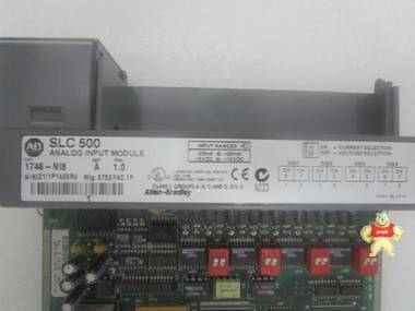 Allen-Bradley    1746-NI8    PLC 