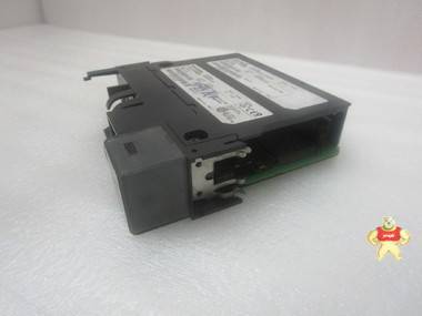 Allen-Bradley   1756-L1M2    PLC 智能自动化工控 