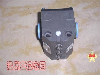 原裝德國(guó)BALLUFF巴魯夫行程開(kāi)關(guān) BNS819-B05-R08-40-12 