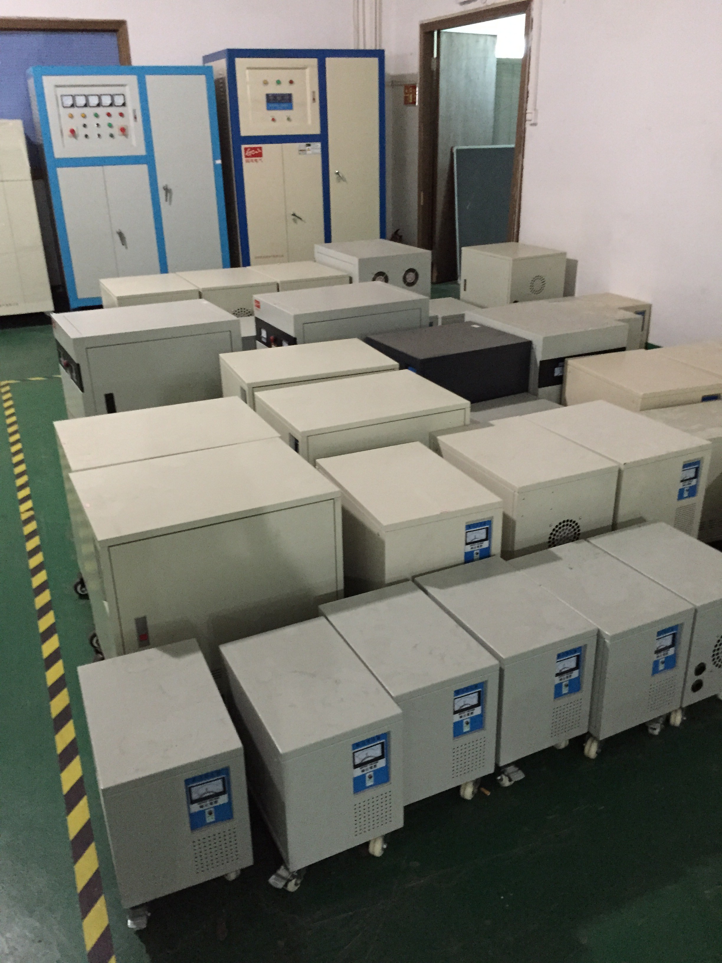 真空镀膜机专用稳压器