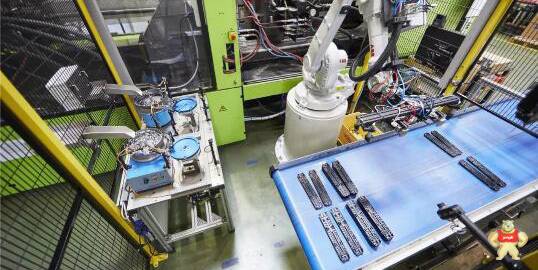 ABB机器人：为ArrayPlastics生产线带来优势