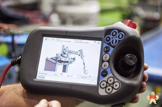 ABB机器人：为ArrayPlastics生产线带来优势