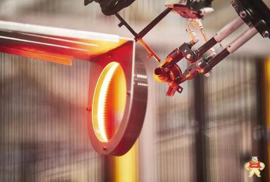 ABB机器人：为ArrayPlastics生产线带来优势