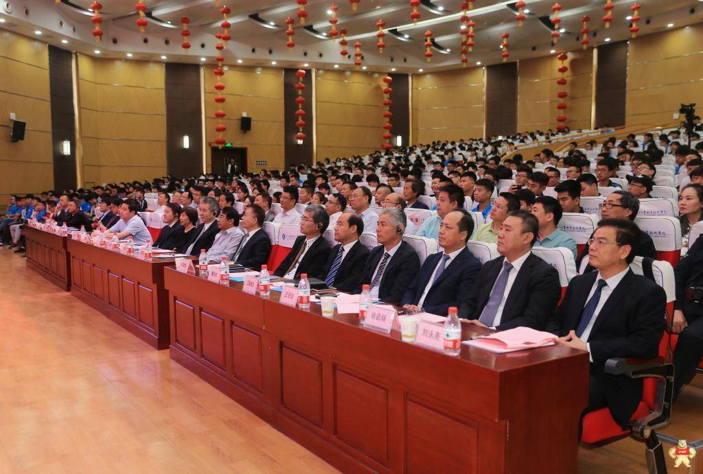 欧姆龙订单班10周年纪念仪式隆重举行