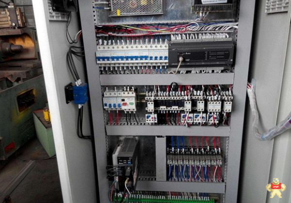 PLC如何控制数控机床