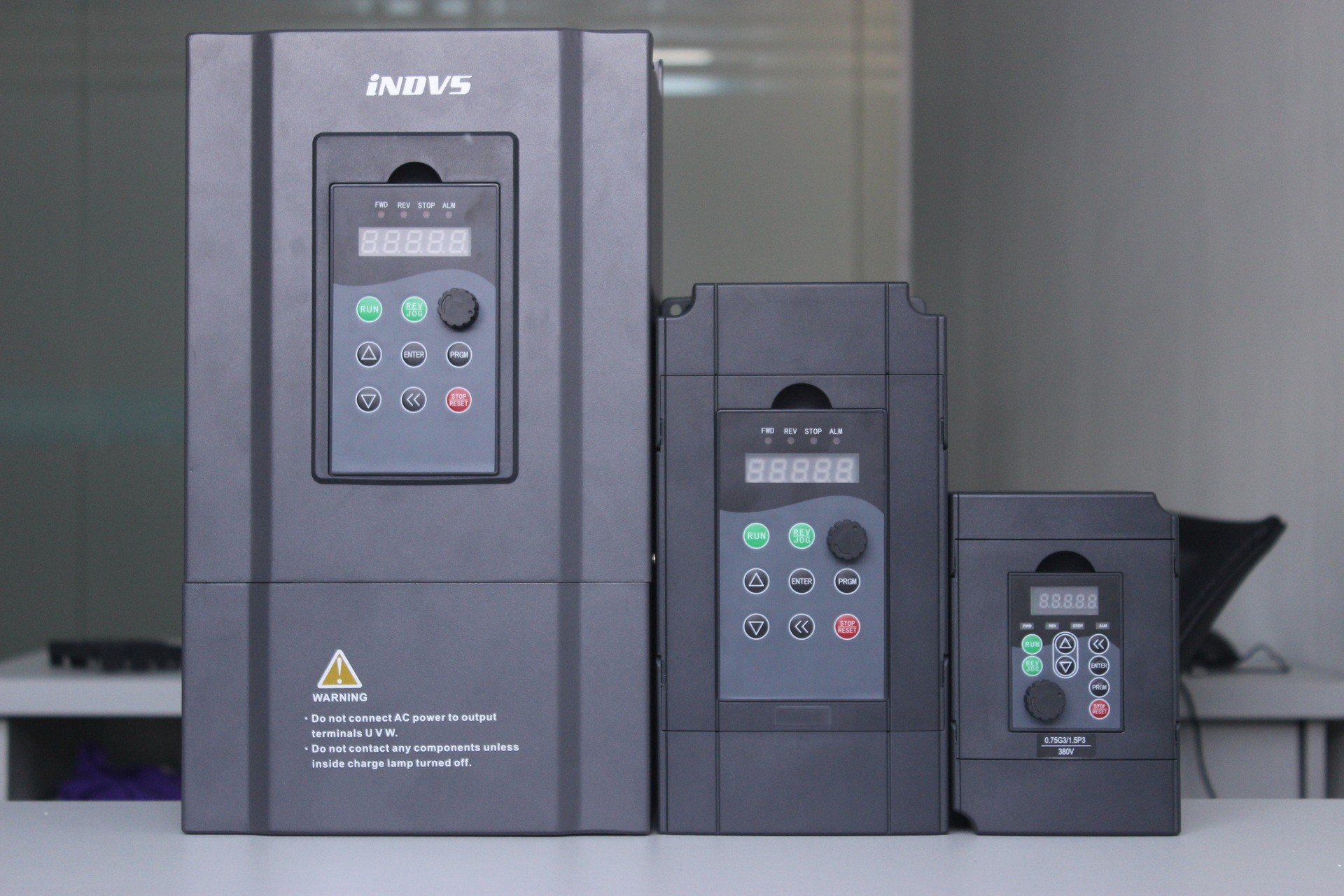 iNDVS/英捷思 2.2KW变频器厂家 通用 水泵 球磨机深圳 招代理