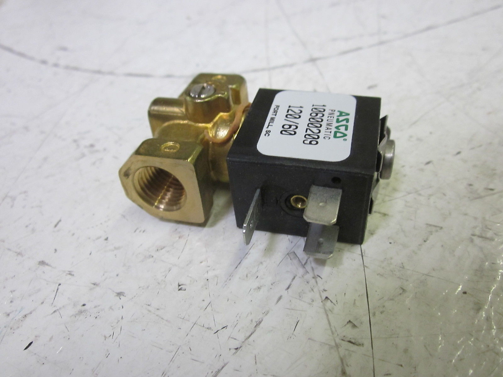 ASCO 10600209 BRASS VALVE 1/4" 24V*NEW NO BOX*