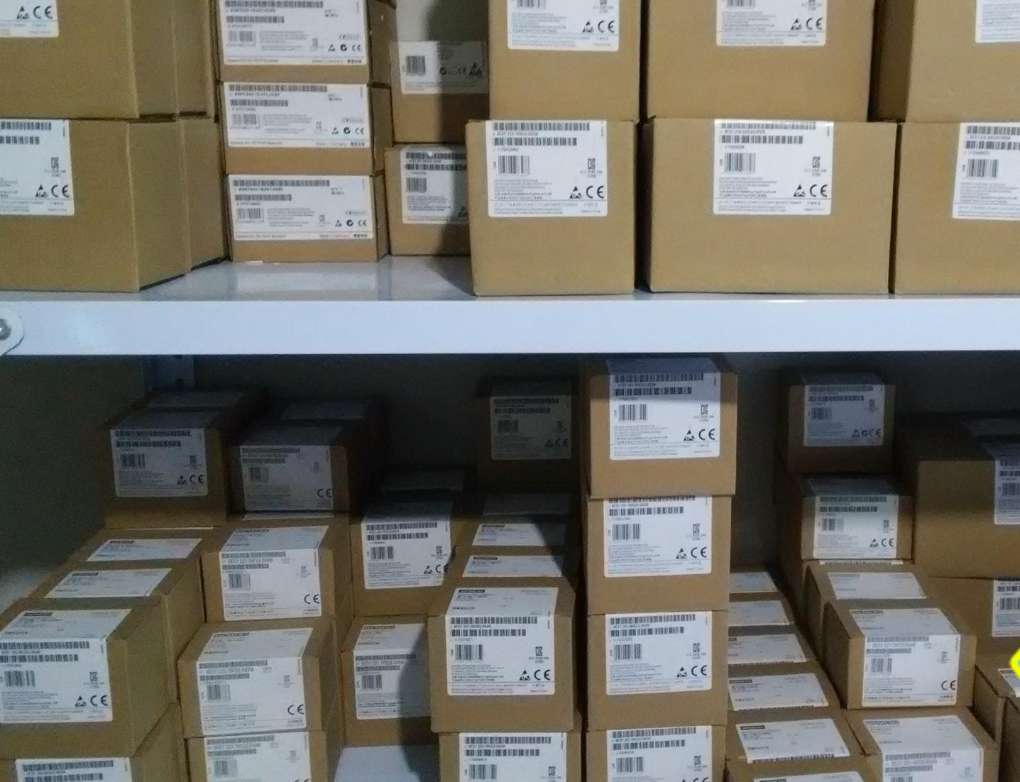 西门子CPU224模块14输入/10输出6ES7214-1AD23-0XB8/6ES7 214现货