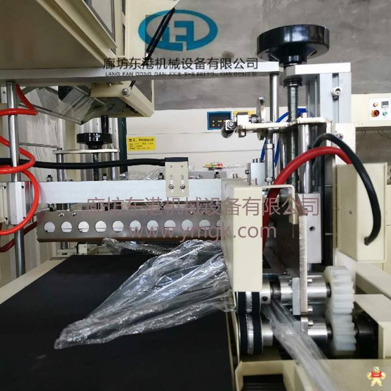 厂家直销热收缩膜包装机 PE膜热收缩膜包装机 PE膜热收缩包装机 热收缩膜包装机,L型边封包装机,边封封切机,全自动包装机,袖口包装机