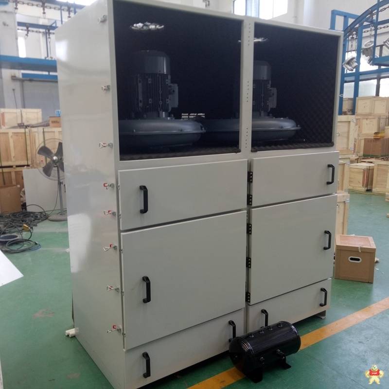 大量生产工业吸尘器 磨床吸尘器 平面磨床吸尘器 打磨粉尘吸尘器厂家 布袋集尘机,磨床吸尘器,磨床集尘机,磨床集尘器,脉冲吸尘器