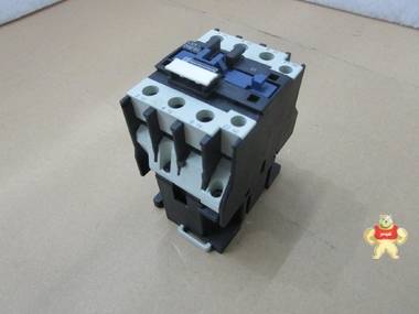 SCHNEIDER LC1-D3201 交流接觸器 交流接觸器
