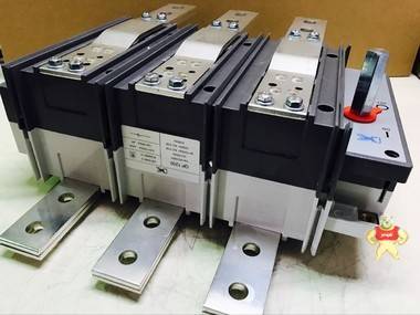 xk厦控 QP1250/3 隔离开关