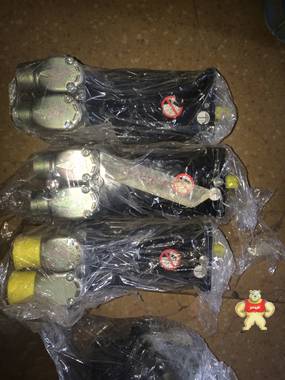 施耐德 电机 BSH0701T01A2A..BCH1302N12F1C 新的 没使用过 