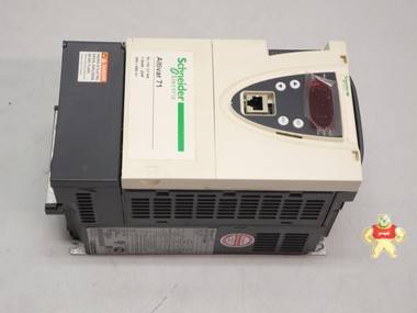Schneider Electric Altivar 71 ATV71HU15N4 1,5kW - 2HP 400V n 