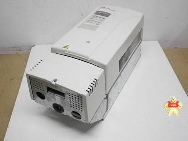 ABB ACS800 ACS800-01-0030-3 Frequenzumrichter 