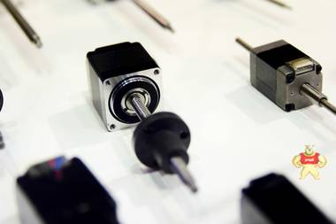 28混合式丝杆步进电机微型直线步进电机外驱式丝杆 28mm微型步进电机,28贯通式丝杆电机,28mm丝杆电机,贯通式微型马达,二相1.8直流电机