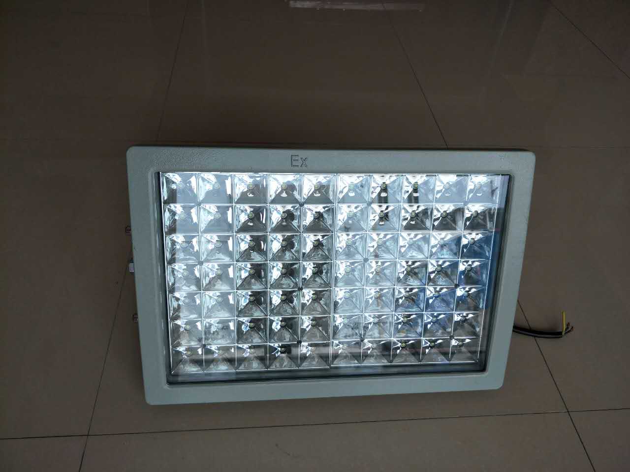 新黎明BTD97led防爆泛光灯/100W/150W/300W，免维护led防爆照明灯厂家