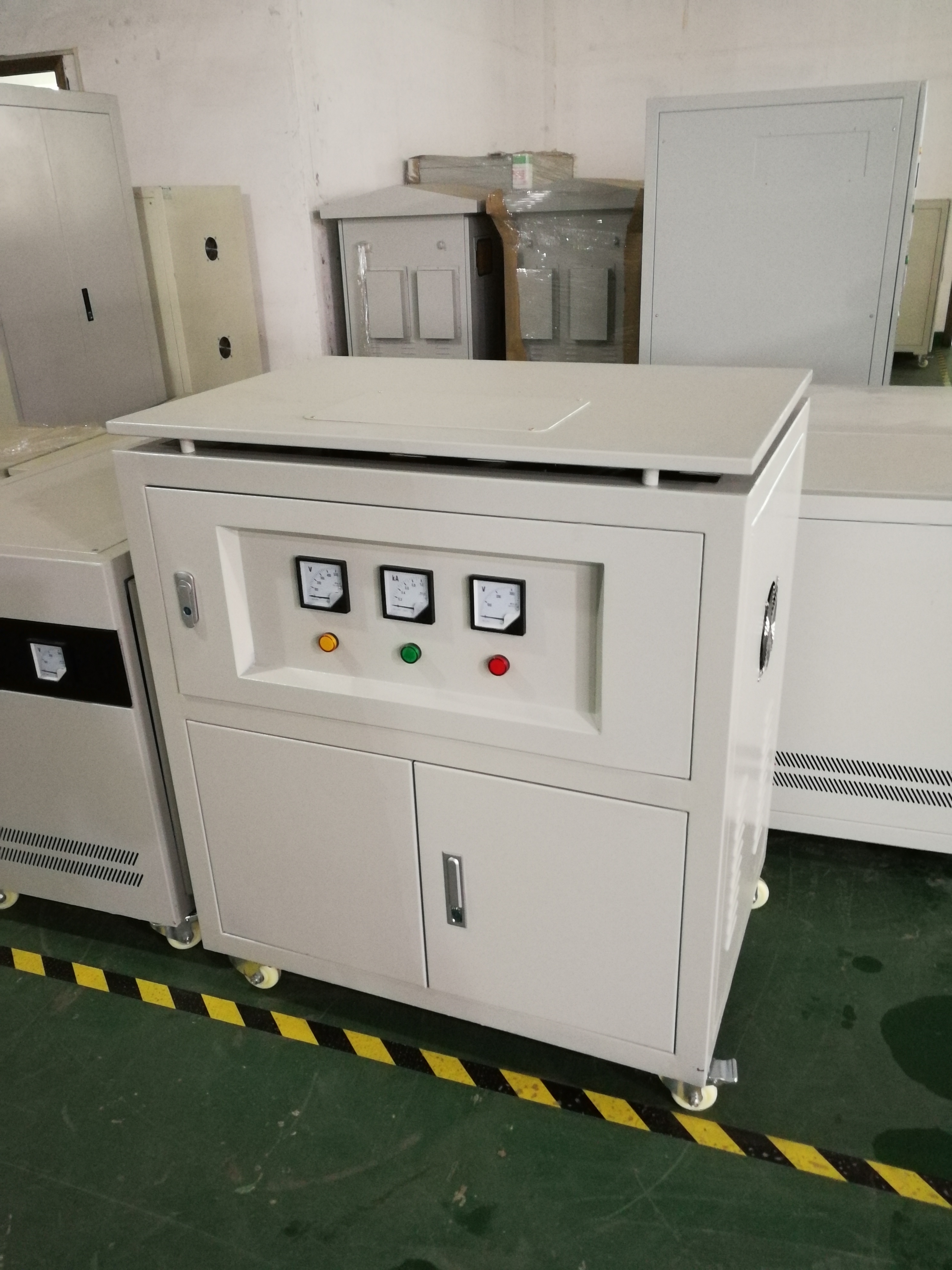 昭和真空镀膜机专用稳压器变压器