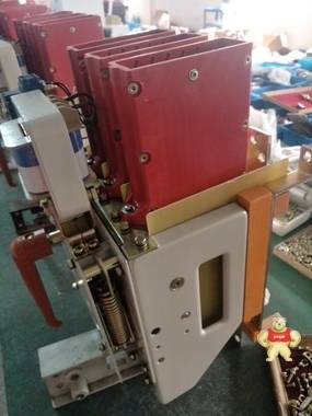 DW15智能型万能式断路器630/200-630A DW15万能式断路器,万能式断路器,断路器,智能型万能式断路器