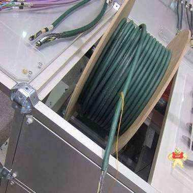 抗扭转机器人电缆 抗扭转机器人电缆,抗扭转机器人电缆,抗扭转机器人电缆,抗扭转机器人电缆,抗扭转机器人电缆