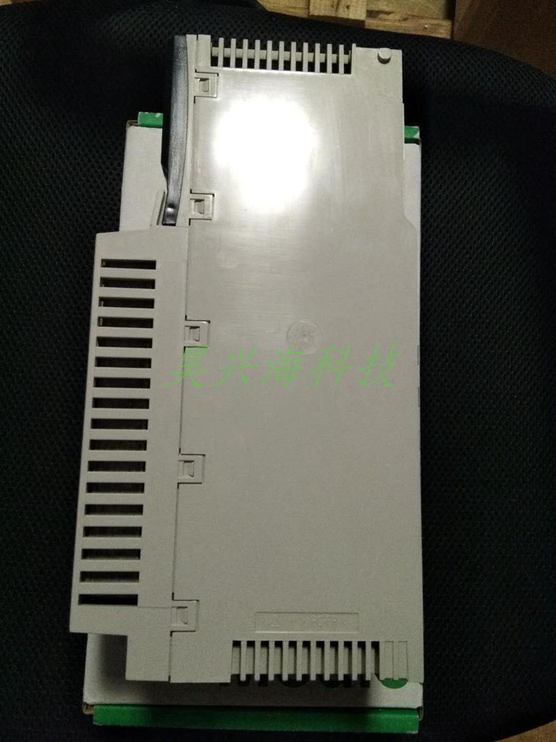 施耐德PLC 模块 140CPU67160 实物图片