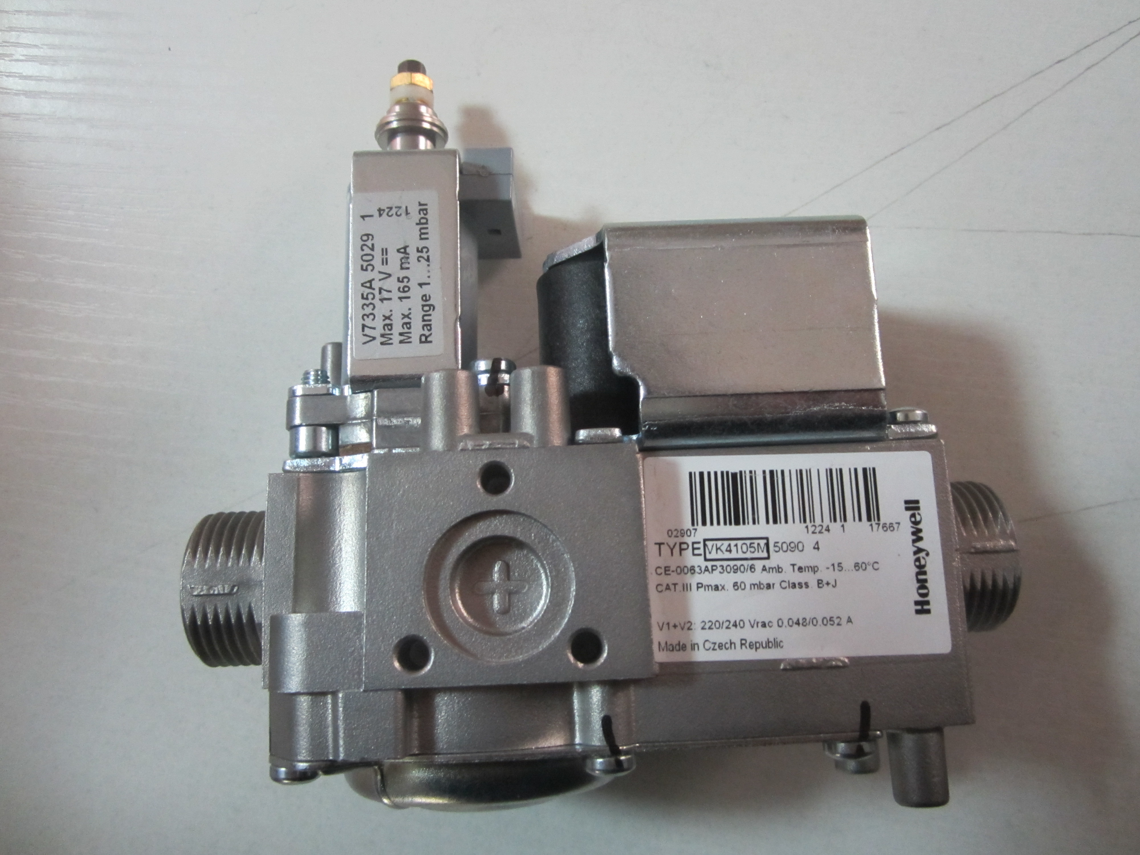 美国霍尼韦尔控制器S4966V2052B S4565A2019,S4565C1009,S4565TM1005,VK4105A1001,VK4105A1027