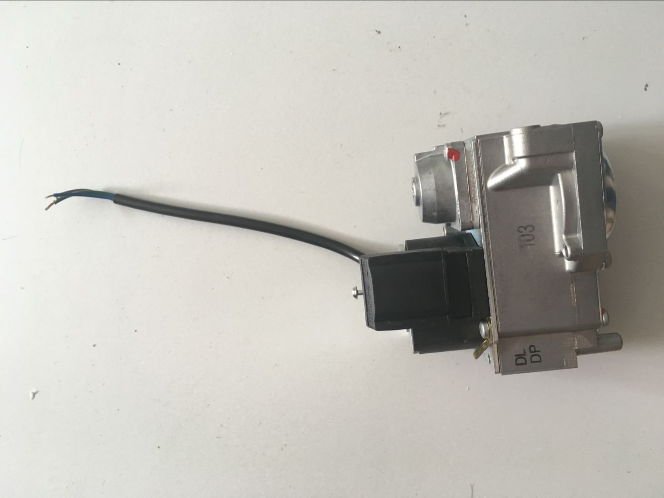 美国霍尼韦尔控制器S4966V2052B S4565A2019,S4565C1009,S4565TM1005,VK4105A1001,VK4105A1027