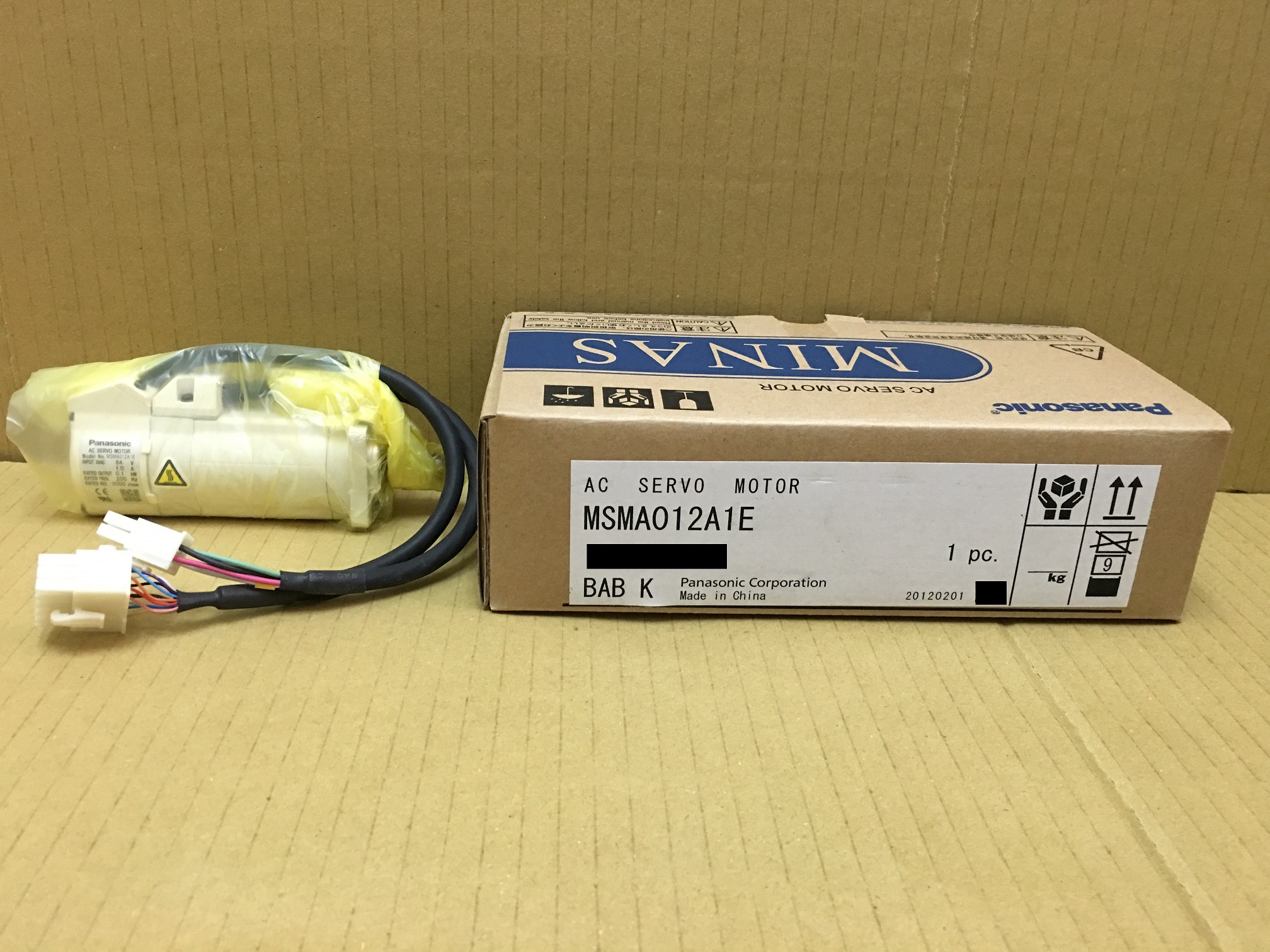 松下伺服电机Panasonic AC servo motor MSMA012A1E