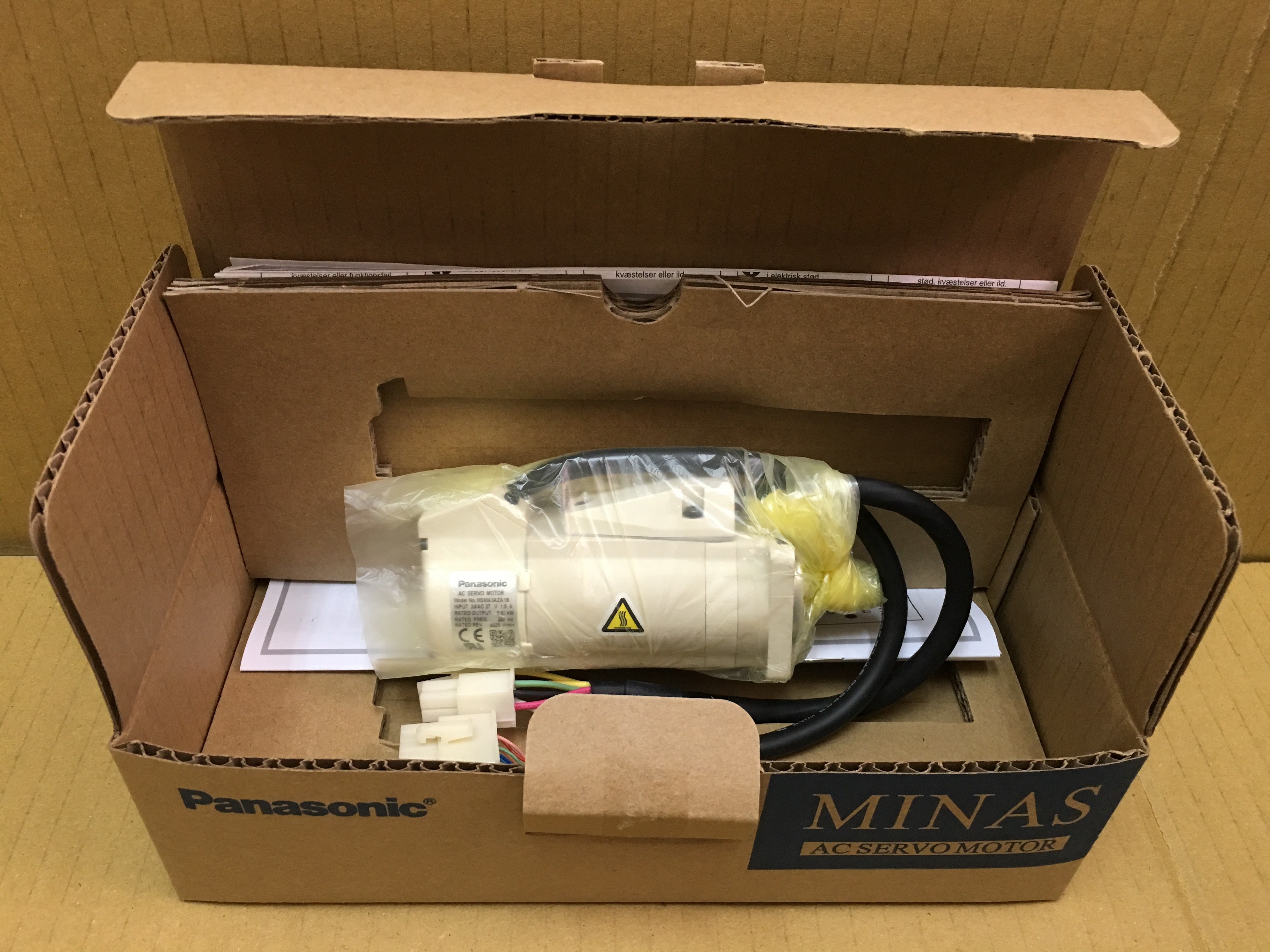 松下伺服电机Panasonic AC servo motor MSMA3AZA1B