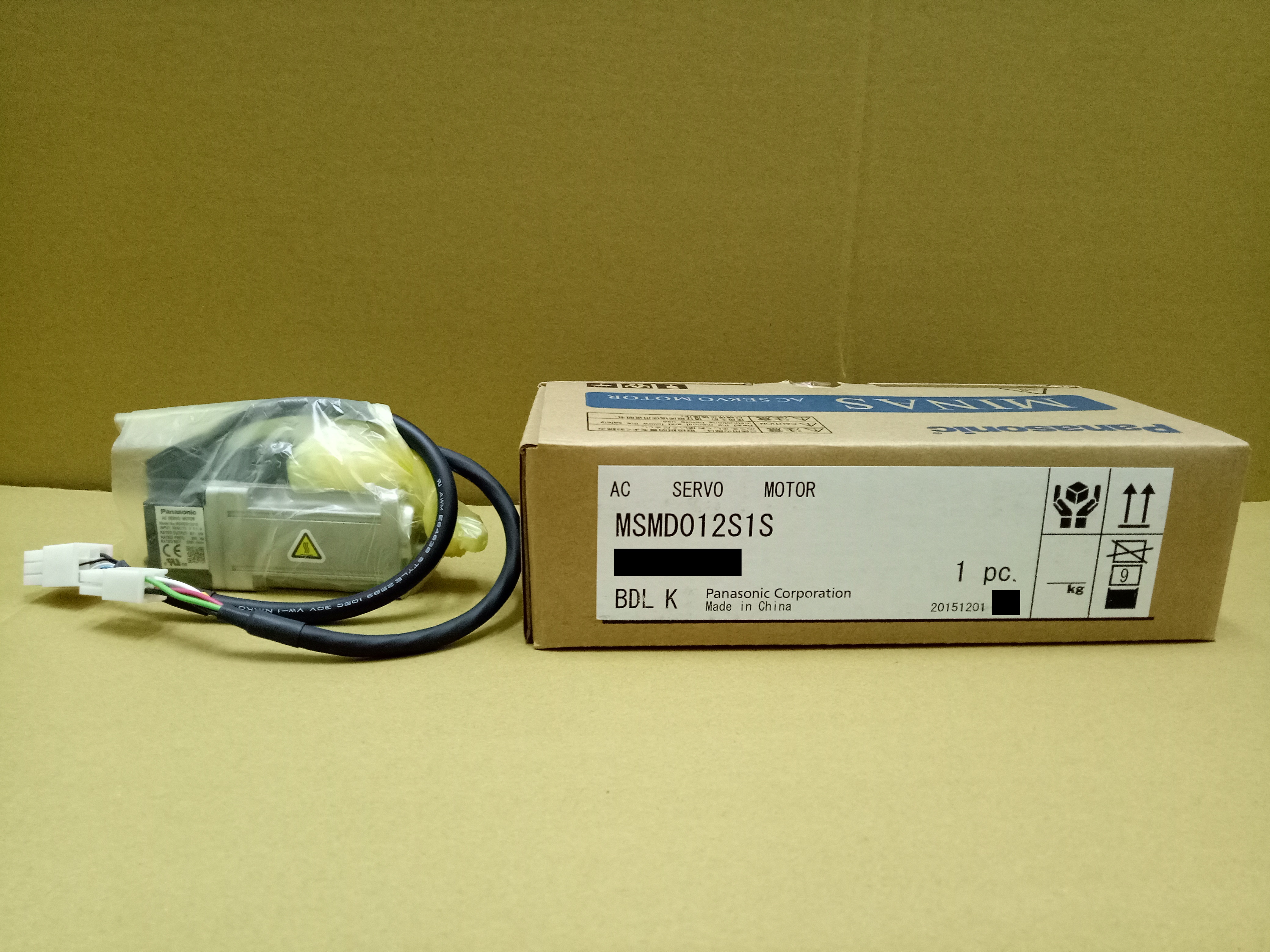 松下伺服电机Panasonic AC servo motor MSMD012S1S