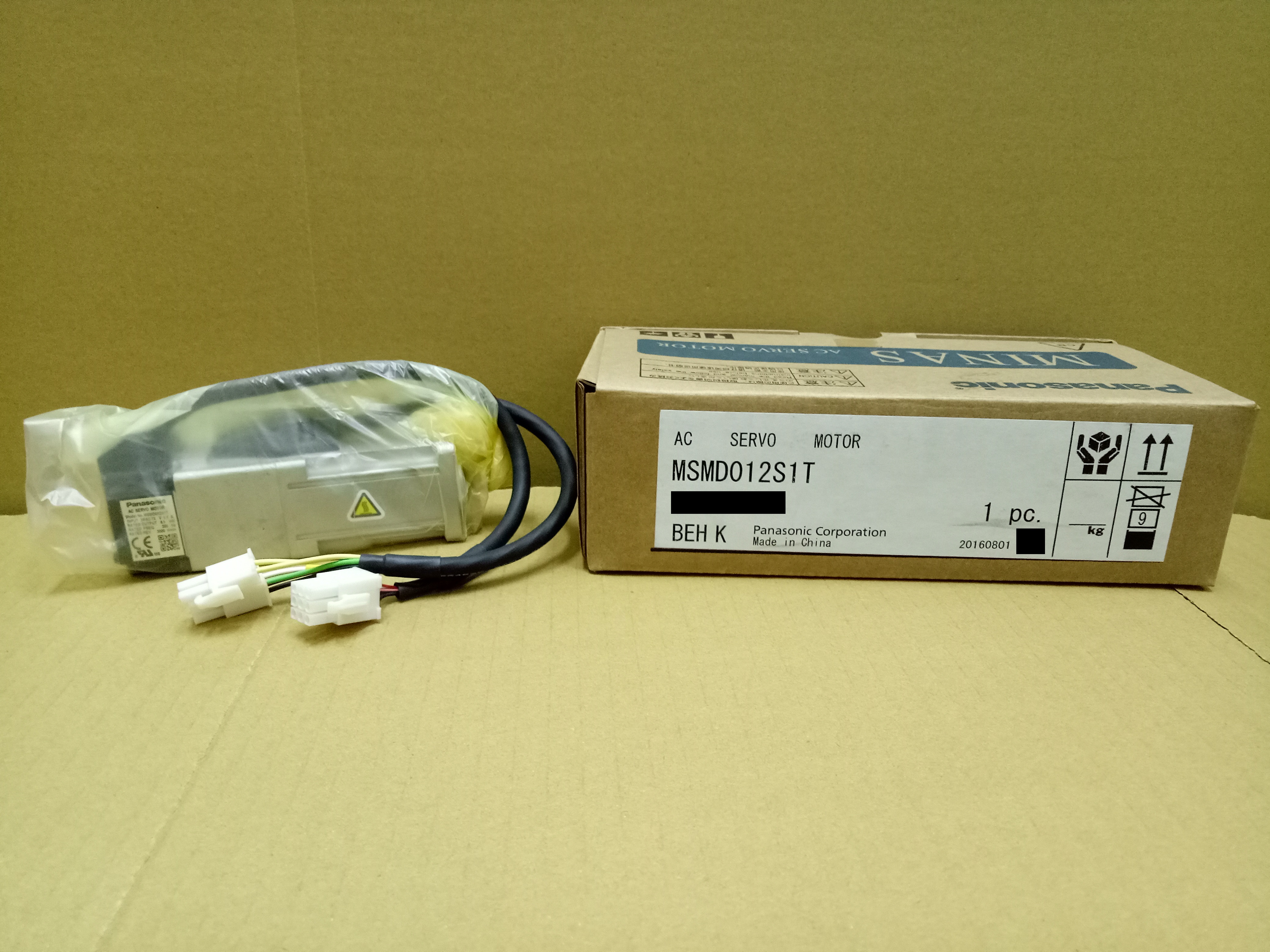 松下伺服电机Panasonic AC servo motor MSMD012S1T