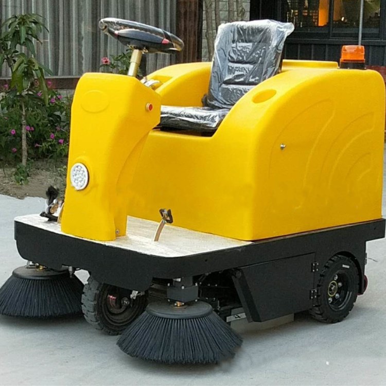 厂家直销清洁设备扫地车 物业学校医院可用经济型座驾扫地机 