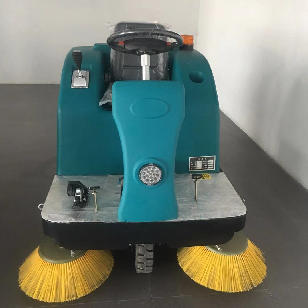 物业扫地车 小型工厂电动驾驶式垃圾清扫车 带蓬室外***扫路车 