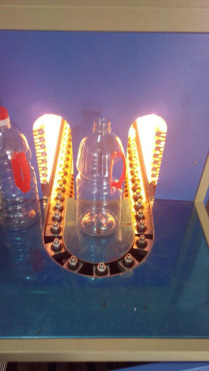 ZH-A2半自动吹瓶机