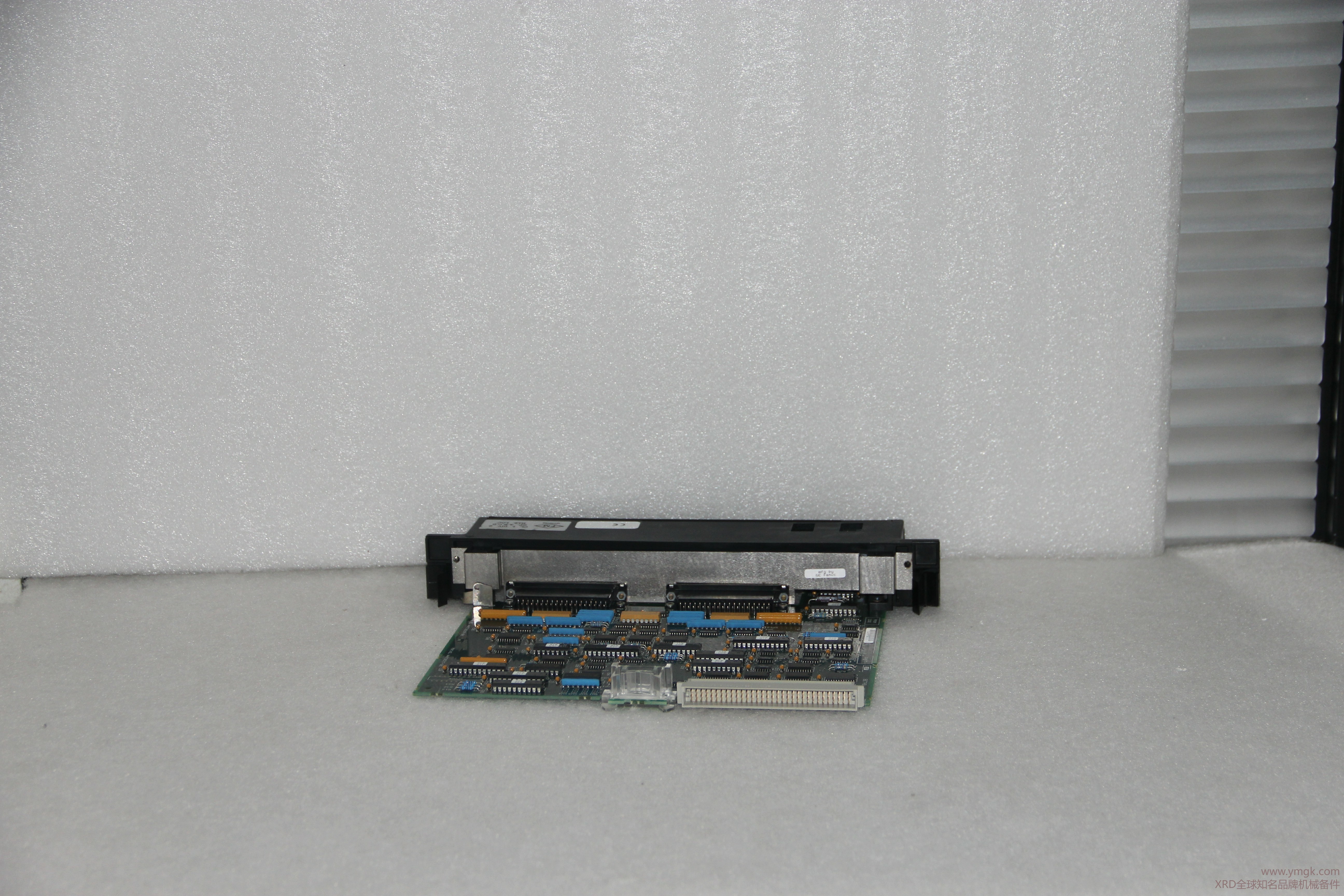 GE	IC695NIU001.