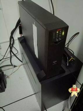 APC SURT2000UXICH 2KVA机架式UPS电源施耐德Smart-UPS RT2000 APC UPS电源,机架式UPS电源,在线式UPS电源,稳压零转换,APC UPS电源厂家