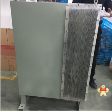 22KW防爆变频器控制箱(带散热片) 立式钢板焊接带玻璃窗防爆箱