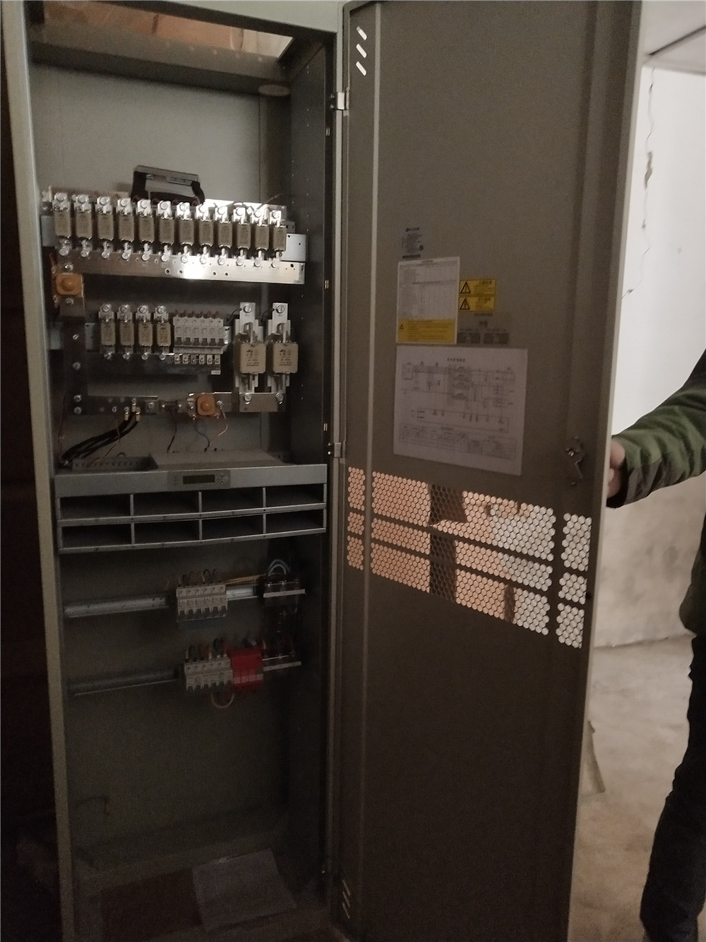 中达台达高频开关电源MCS3000D-48V50A(200A) 开关电源柜 室内柜 通信电源