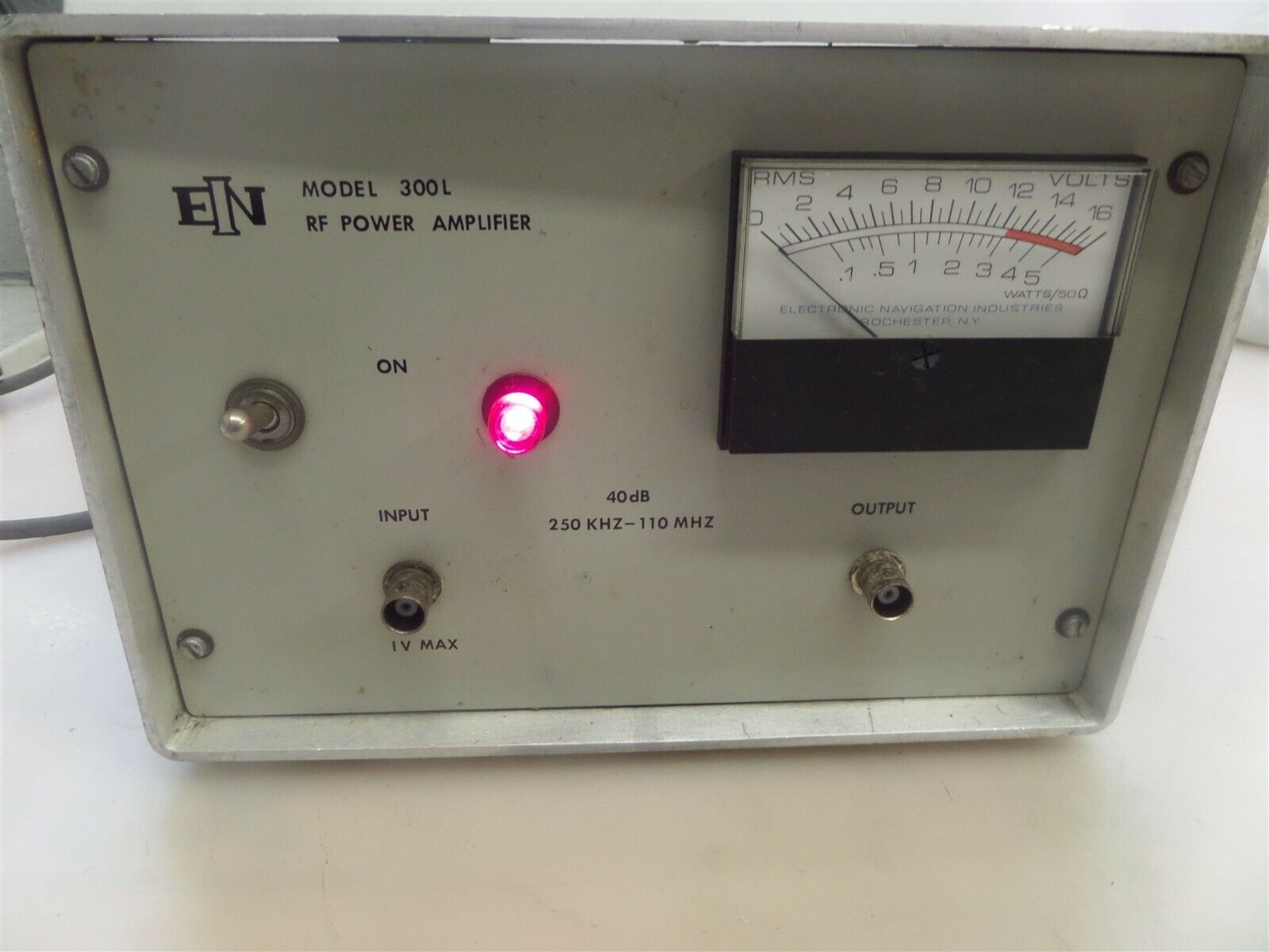 ENI 300L型射频功率放大器40dB 250 KHZ-110 MHZ 