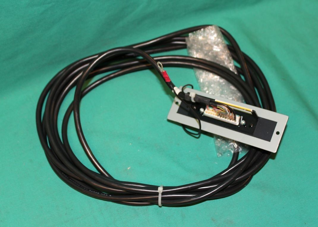 Fanuc，A02B-0236-C193，带电缆的穿孔板 全新现货  正品特价！ 发那科,A02B-0236-C193,带电缆的穿孔板