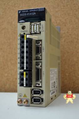 安川 SGDS-01A12A伺服组件变频器 现货 