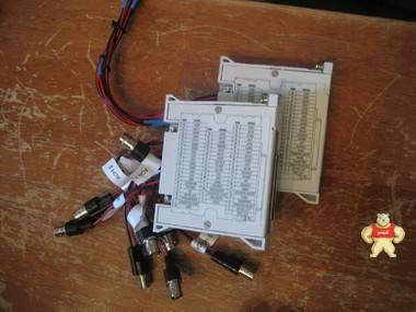 美國(guó)國(guó)家儀器 Ni 輸出卡螺絲接線端 # nitb - 2705 批量 2 與電線 