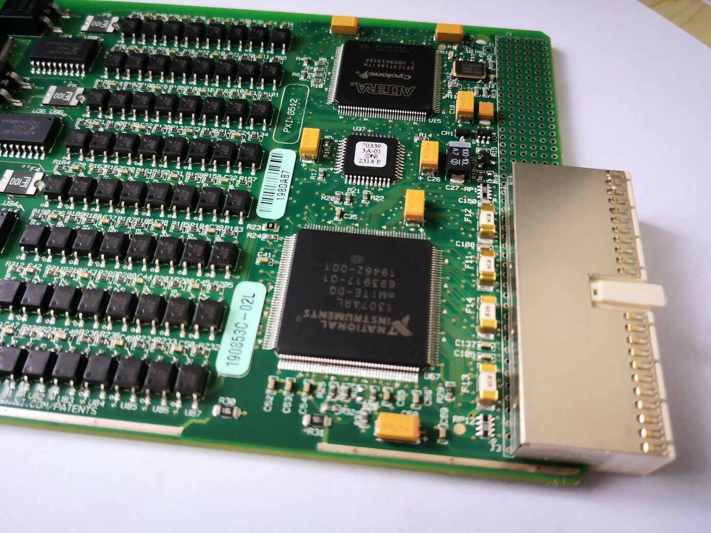 全新 ， National Instruments Ni 9923 前安装螺丝端子块 ， 781503-01