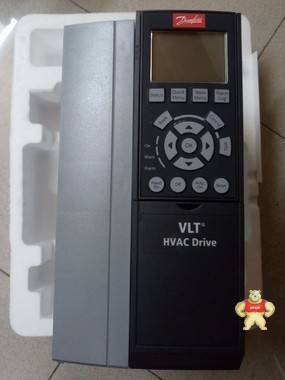 丹佛斯 131f5889 fc-102p7k5t4 TM HVAC Drive 7.5 千瓦 (400v) 10 HP 